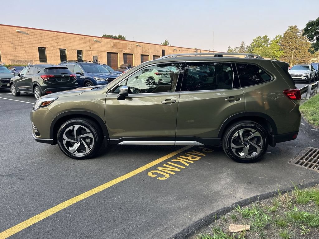 Certified 2023 Subaru Forester Touring AWD/4WD image 5