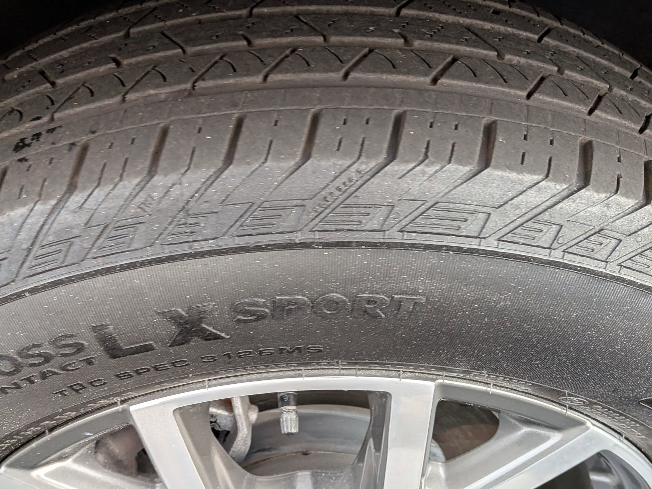 Certified 2023 GMC Acadia SLE w/ Driver Convenience Package image 13