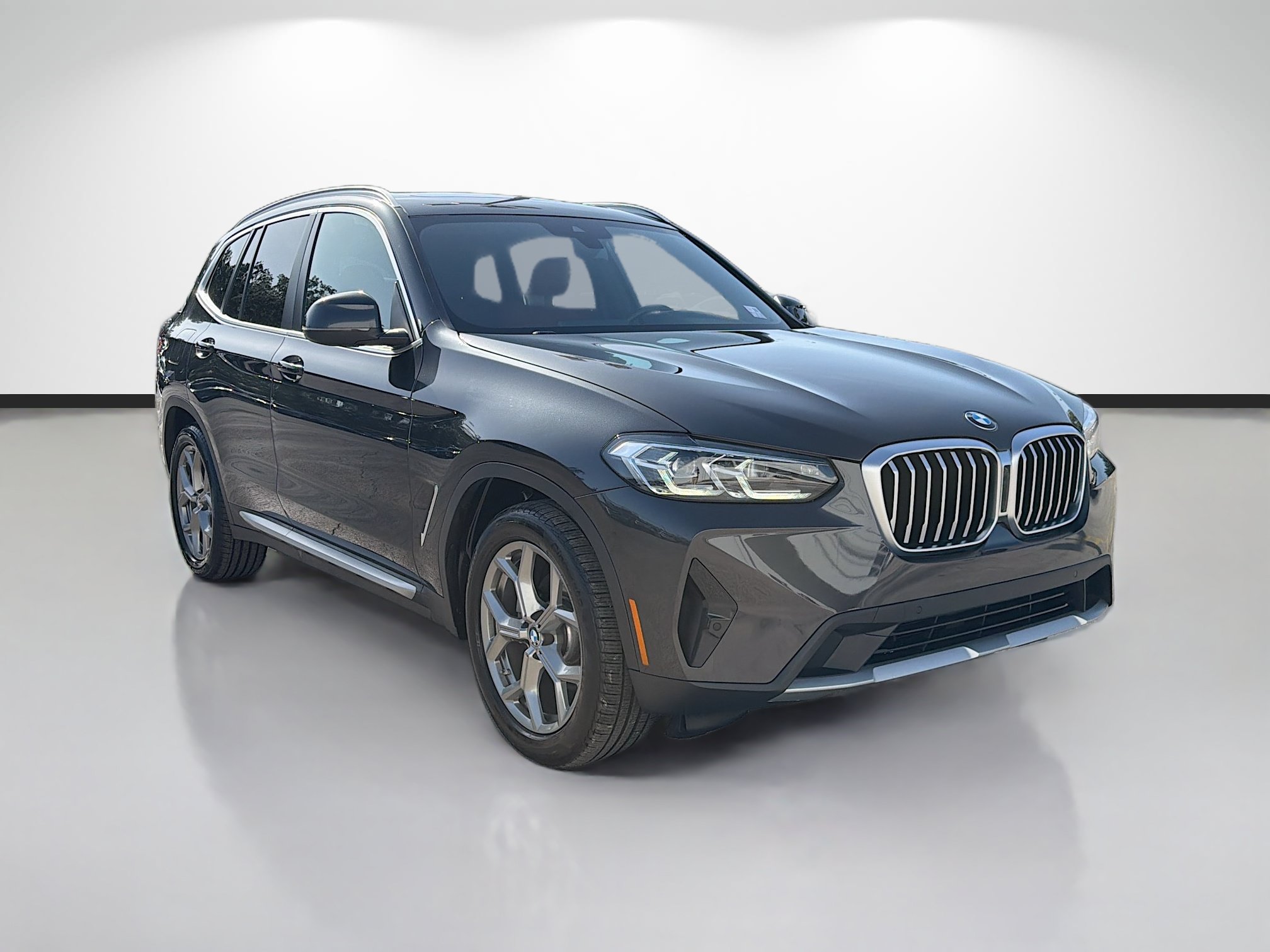 Used 2024 BMW X3 sDrive30i w/ Convenience Package RWD image 1