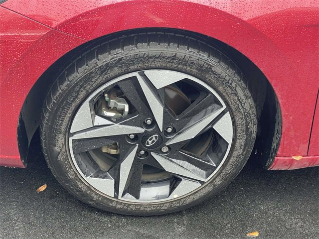 Used 2021 Hyundai Elantra Limited w/ Cargo Package image 4