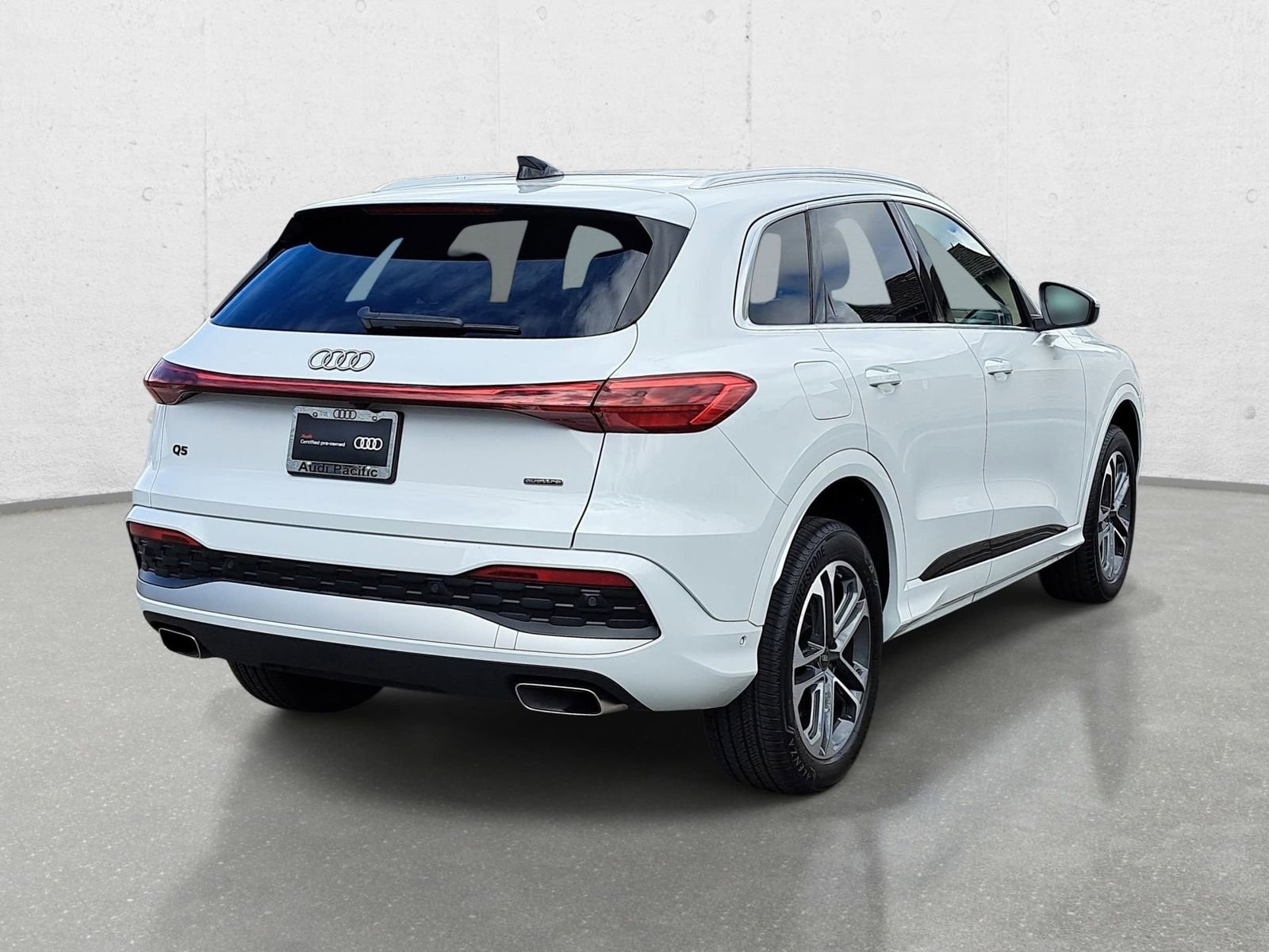 Certified 2025 Audi Q5 Premium w/ Convenience Package AWD/4WD image 5