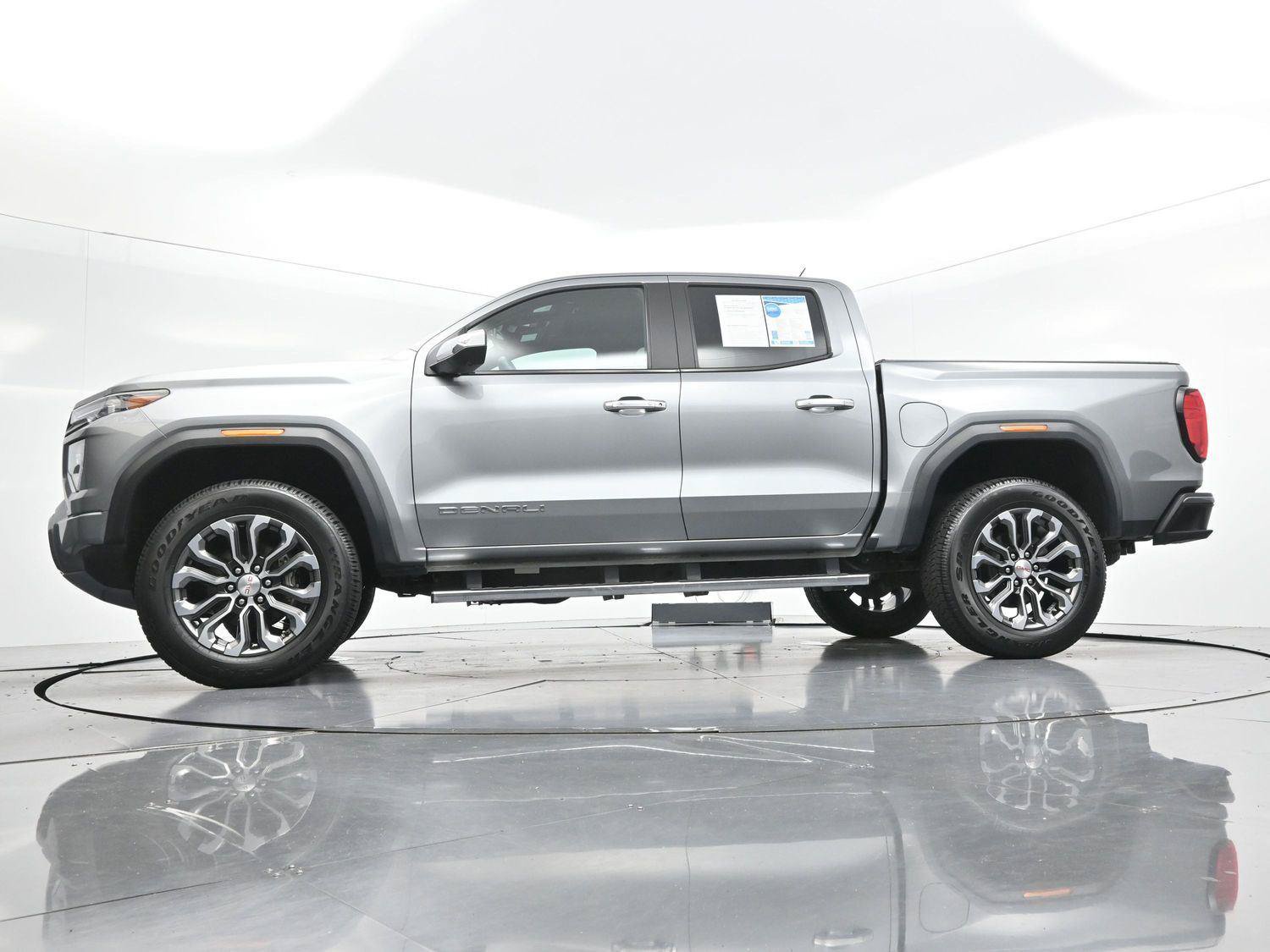 Used 2023 GMC Canyon Denali AWD/4WD image 49