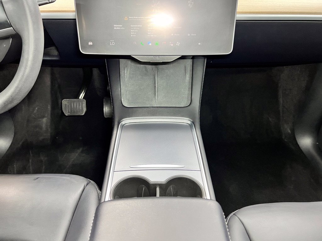 Used 2024 Tesla Model Y Long Range AWD/4WD image 13