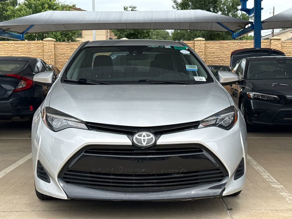 Used 2019 Toyota Corolla LE FWD image 2