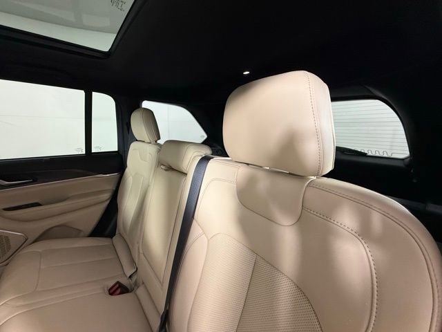 Used 2023 Jeep Grand Cherokee 4WD 4xe w/ Luxury Tech Group II image 28