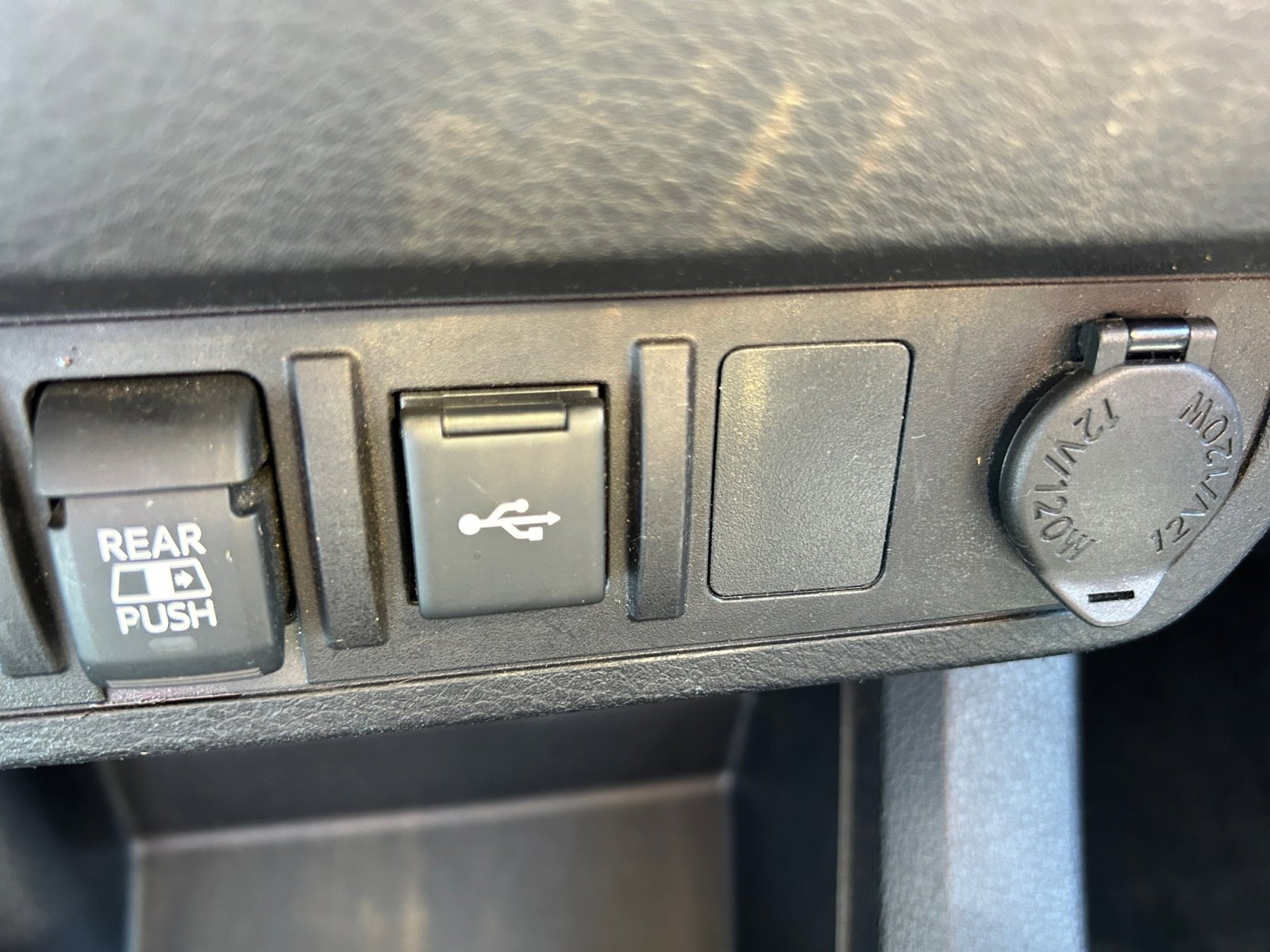 Used 2022 Toyota Tacoma SR5 RWD image 18