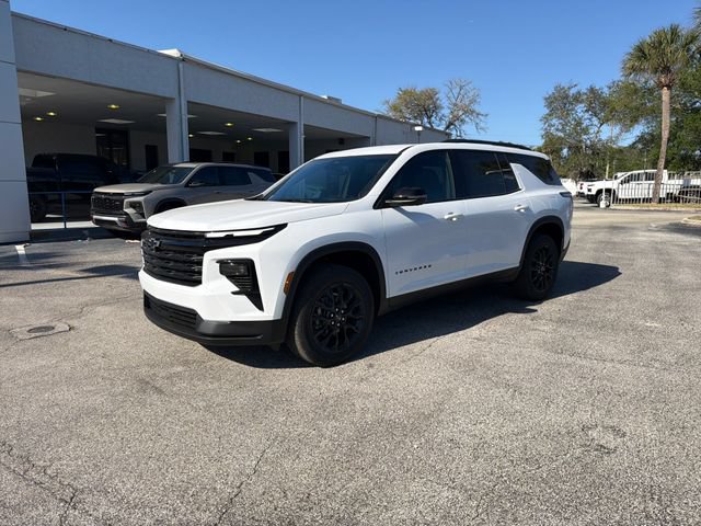New 2026 Chevrolet Traverse LT w/ Midnight/Sport Edition FWD image 2