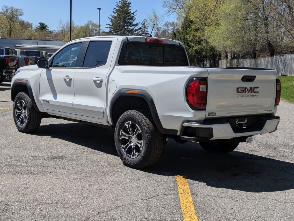 New 2025 GMC Canyon AT4 w/ Technology Plus Package AWD/4WD image 5