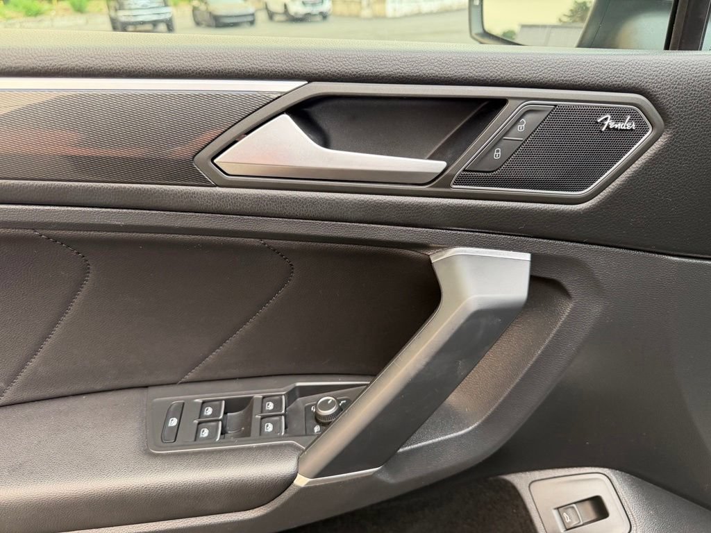 Used 2020 Volkswagen Tiguan SEL Premium R-Line AWD/4WD image 11