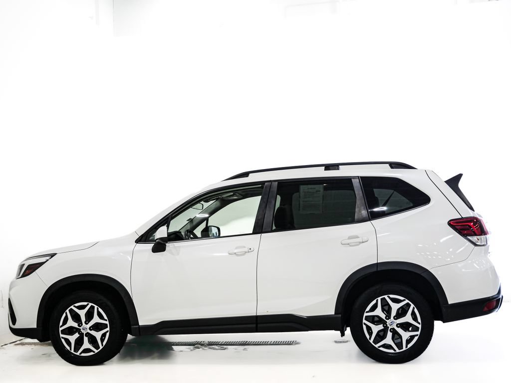 Used 2019 Subaru Forester Premium AWD/4WD image 6