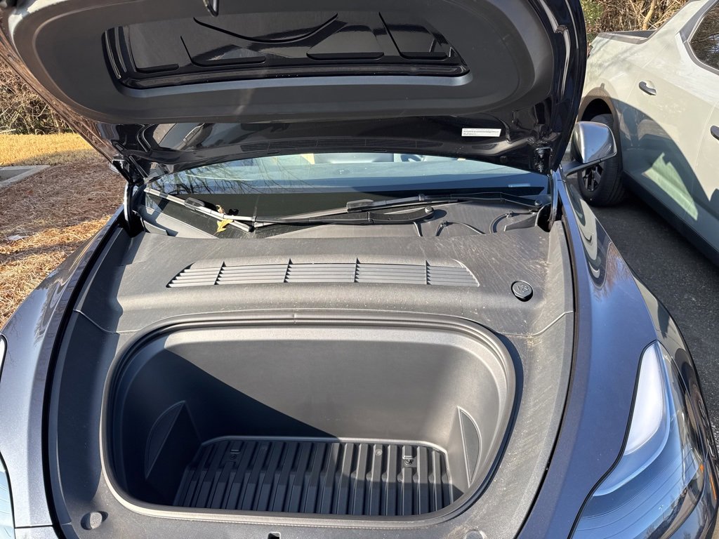 Used 2024 Tesla Model Y Long Range image 13