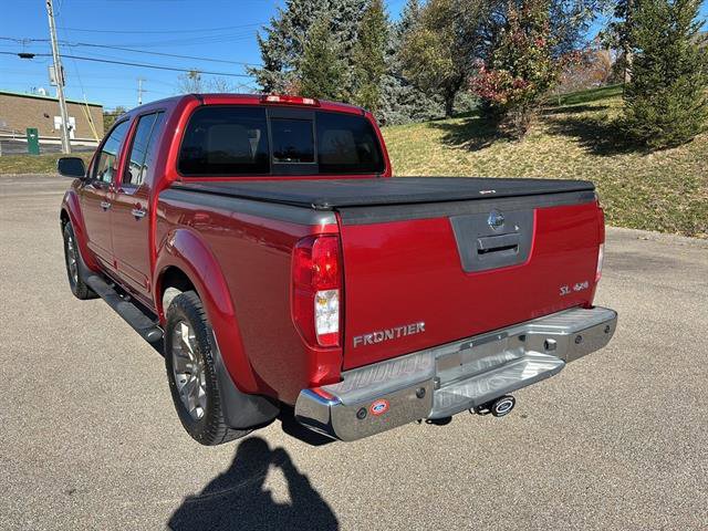 Used 2015 Nissan Frontier SL w/ Moonroof Package image 2