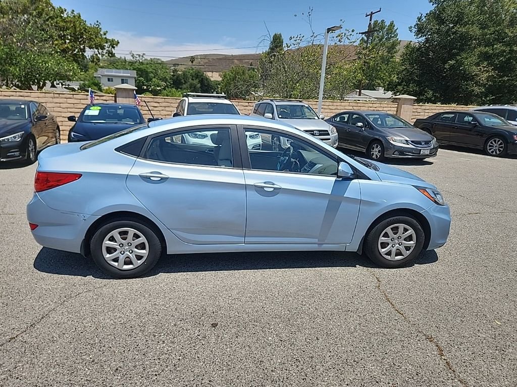 Used 2013 Hyundai Accent GLS FWD image 6