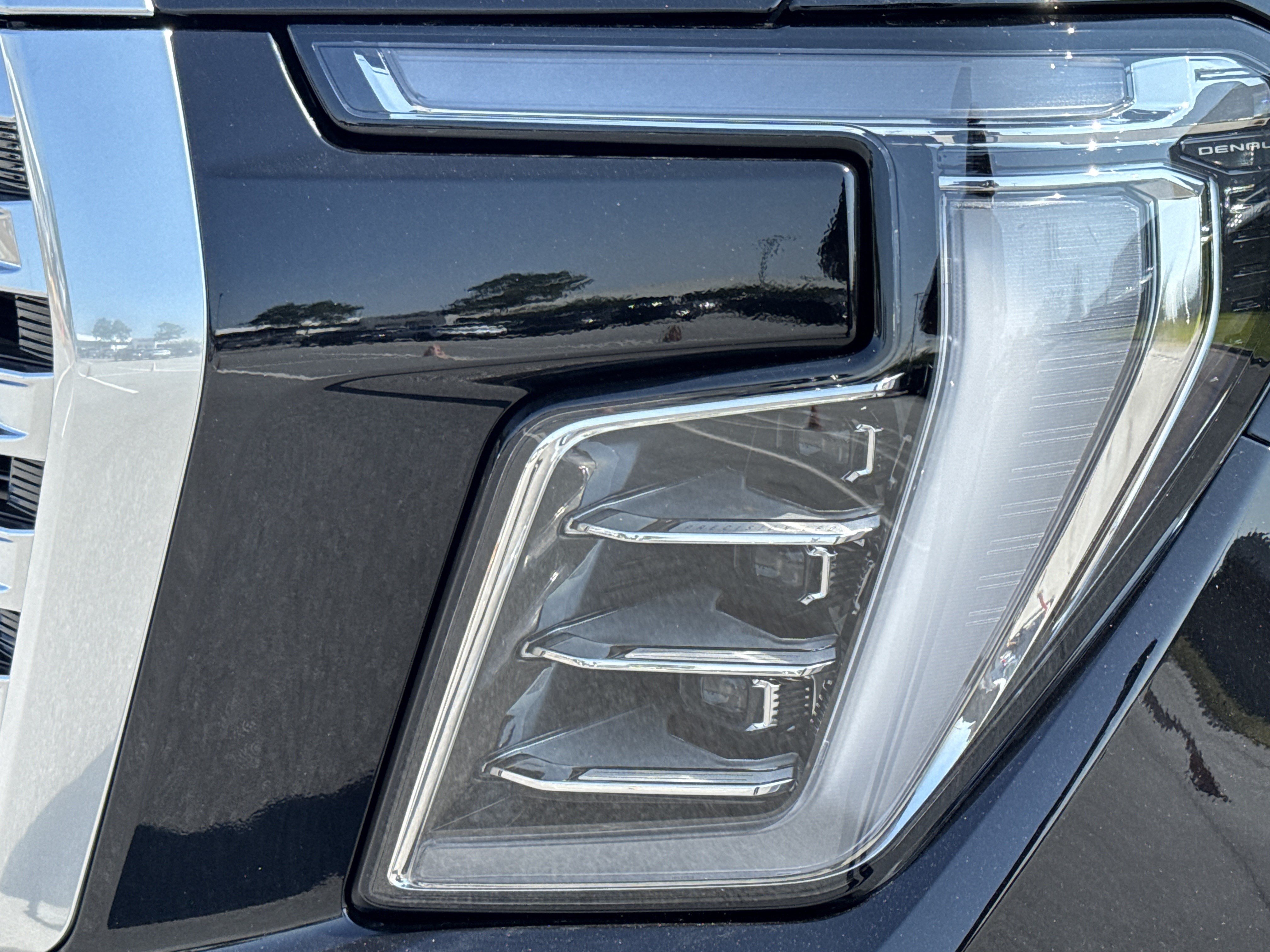 New 2026 GMC Yukon XL Denali w/ Sun & Power Step Package AWD/4WD image 6
