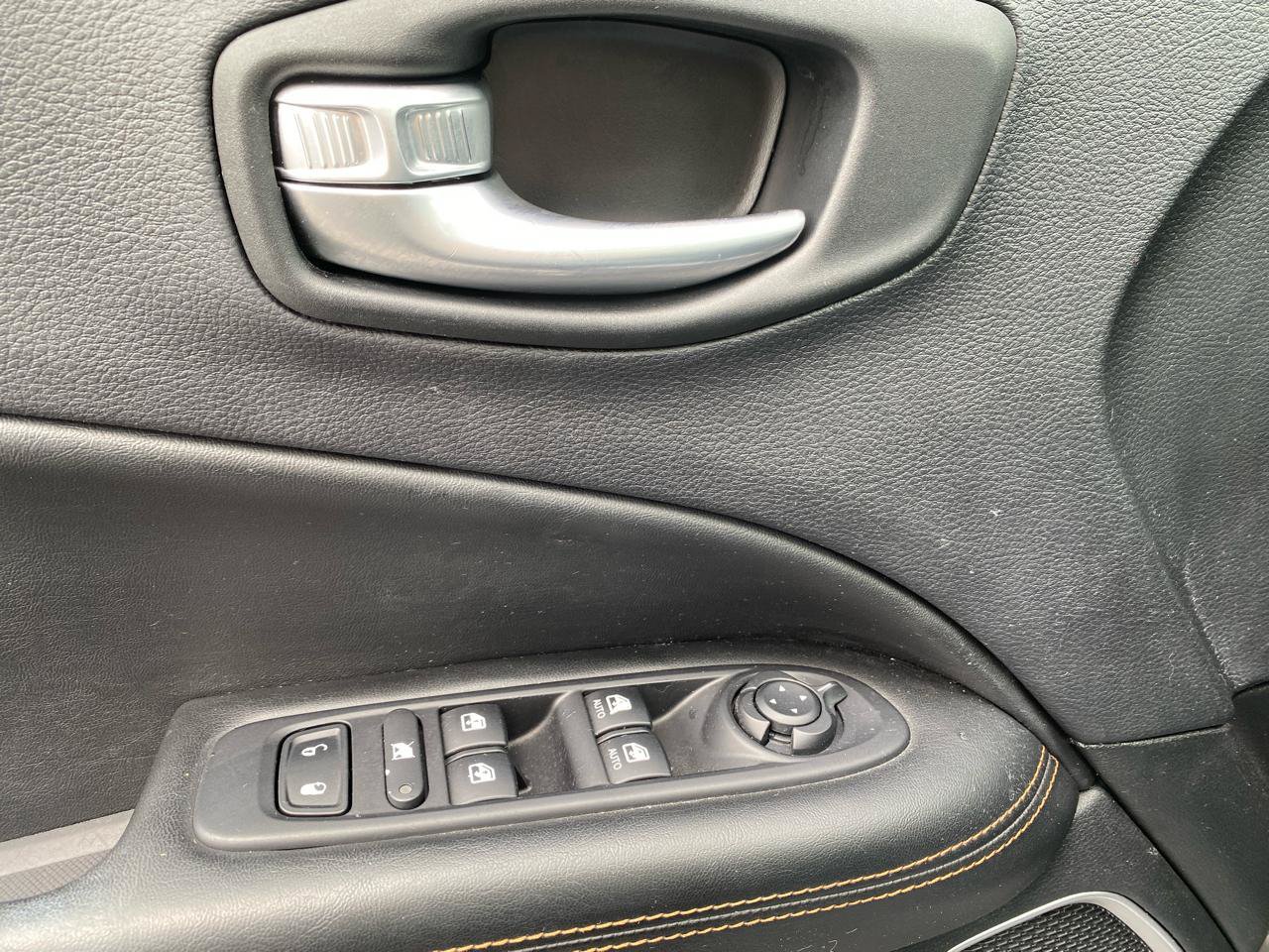Used 2021 Jeep Compass Limited w/ Sun and Sound Group AWD/4WD image 14