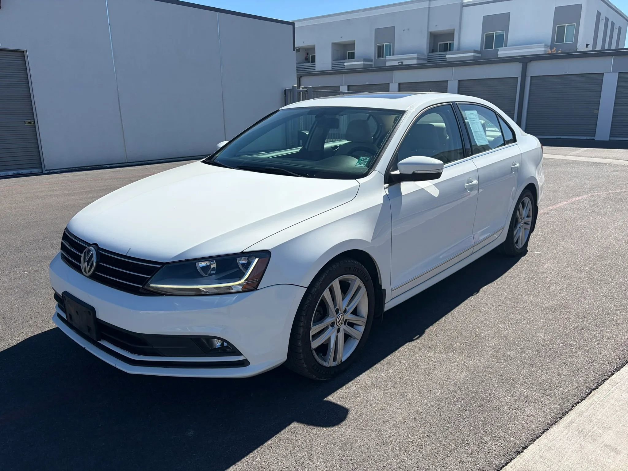 Used 2017 Volkswagen Jetta SEL image 2