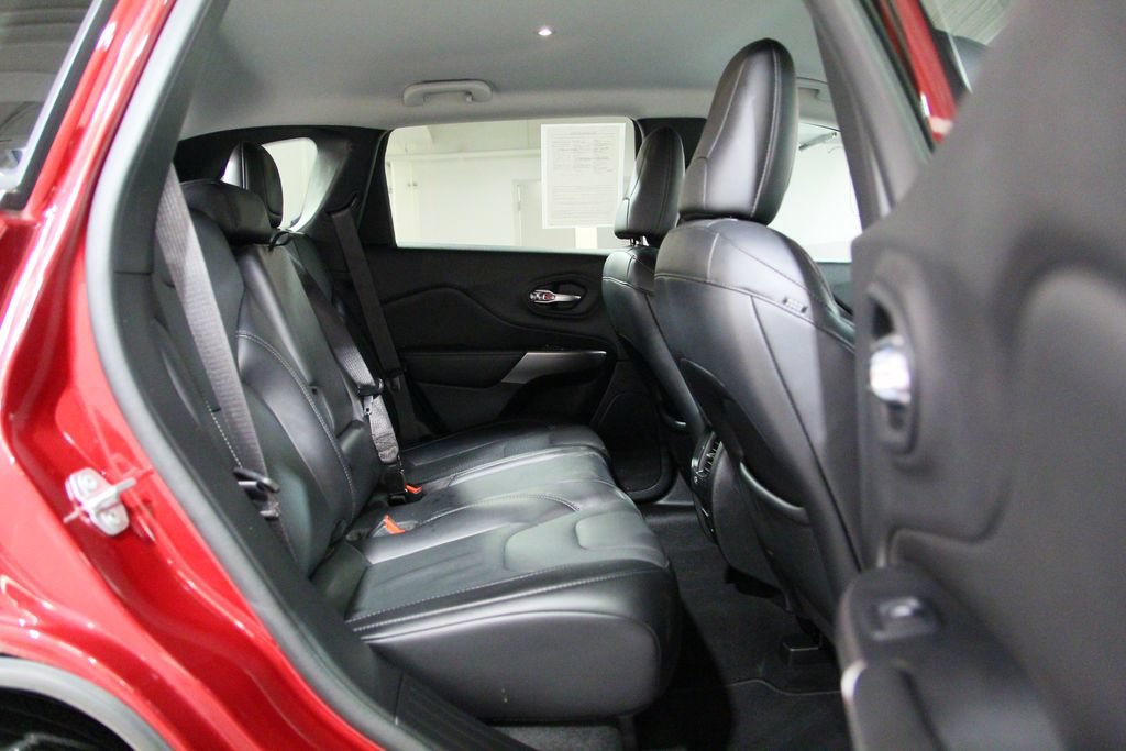 Used 2019 Jeep Cherokee Limited AWD/4WD image 24
