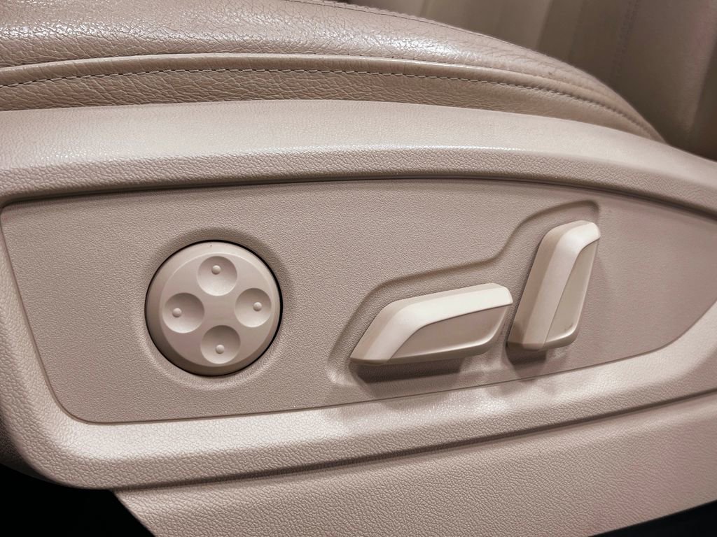 Used 2019 Audi Q5 2.0T Premium image 15