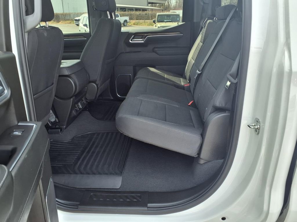 Used 2025 GMC Sierra 1500 SLE image 23