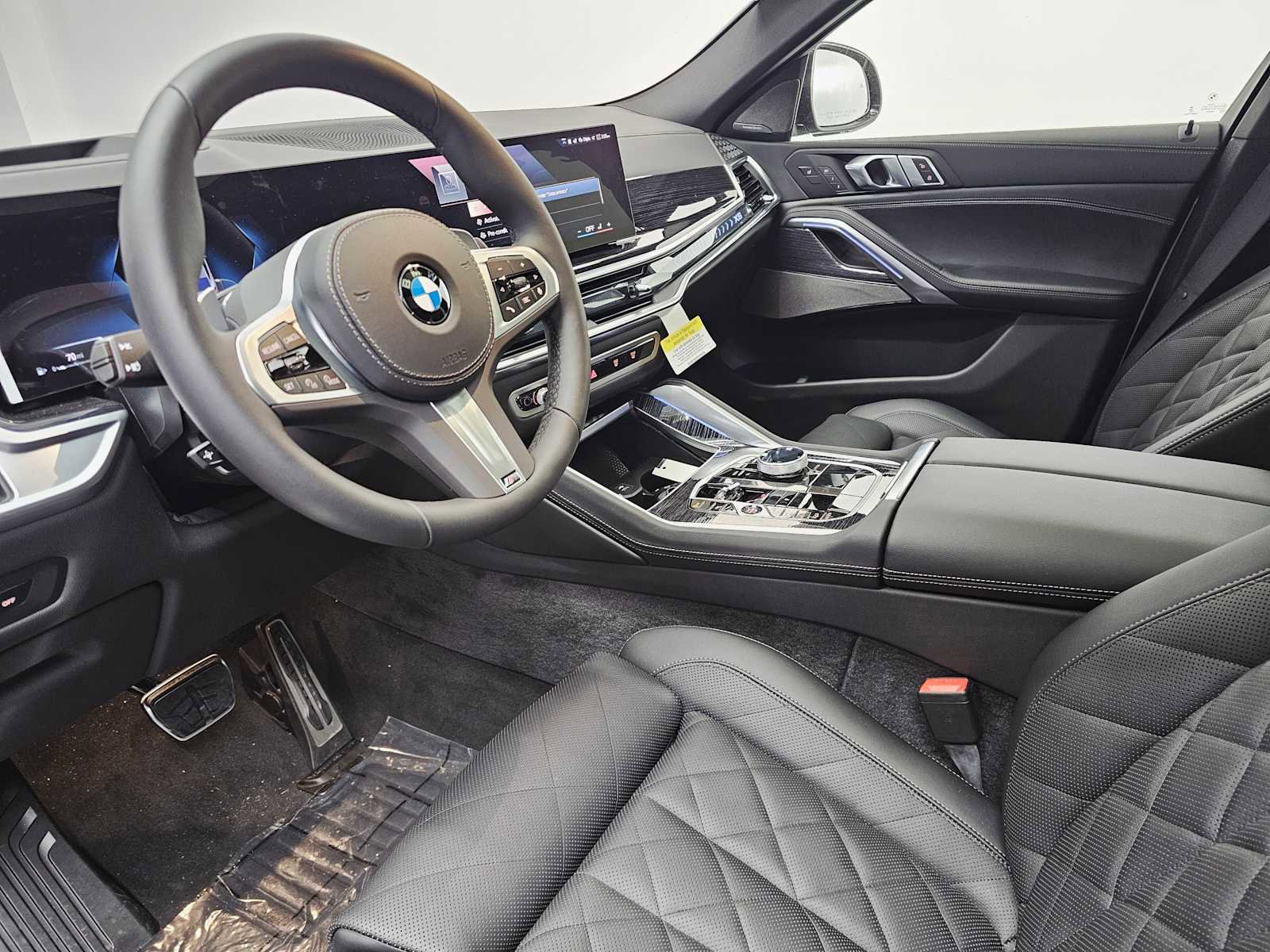 New 2026 BMW X6 xDrive40i w/ Executive Package image 2