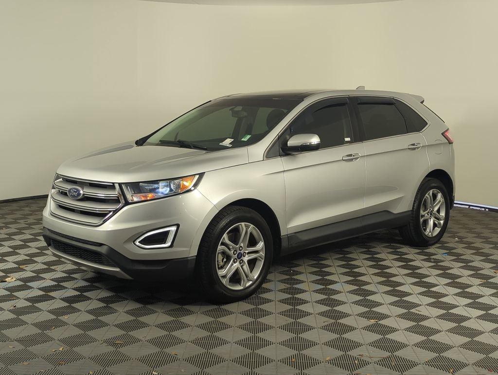 Used 2018 Ford Edge Titanium w/ Equipment Group 301A image 9
