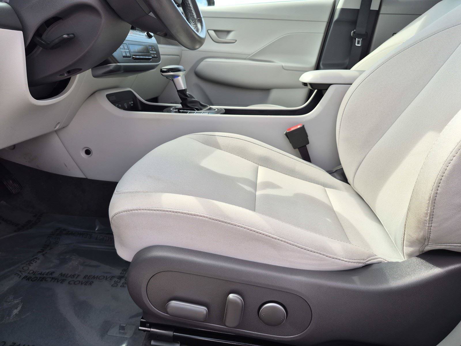 Used 2025 Hyundai Kona SEL FWD image 19