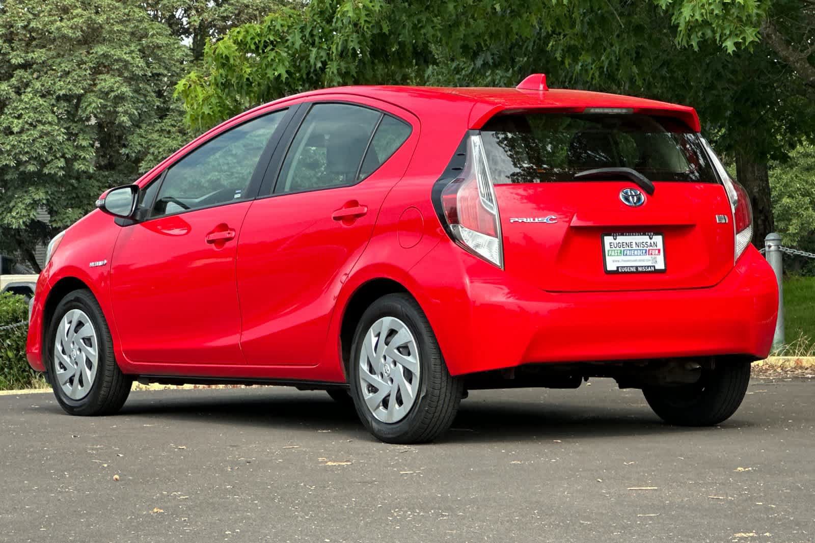 Used 2016 Toyota Prius C Two FWD image 6
