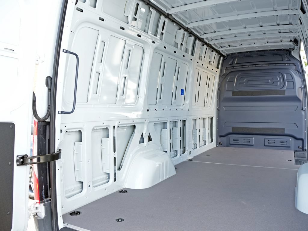 New 2025 Mercedes-Benz eSprinter 170 Cargo image 6