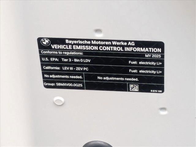 Used 2025 BMW i5 eDrive40i w/ Premium Package image 26