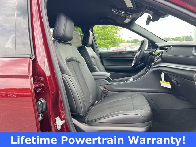 New 2025 Jeep Grand Cherokee Altitude image 19