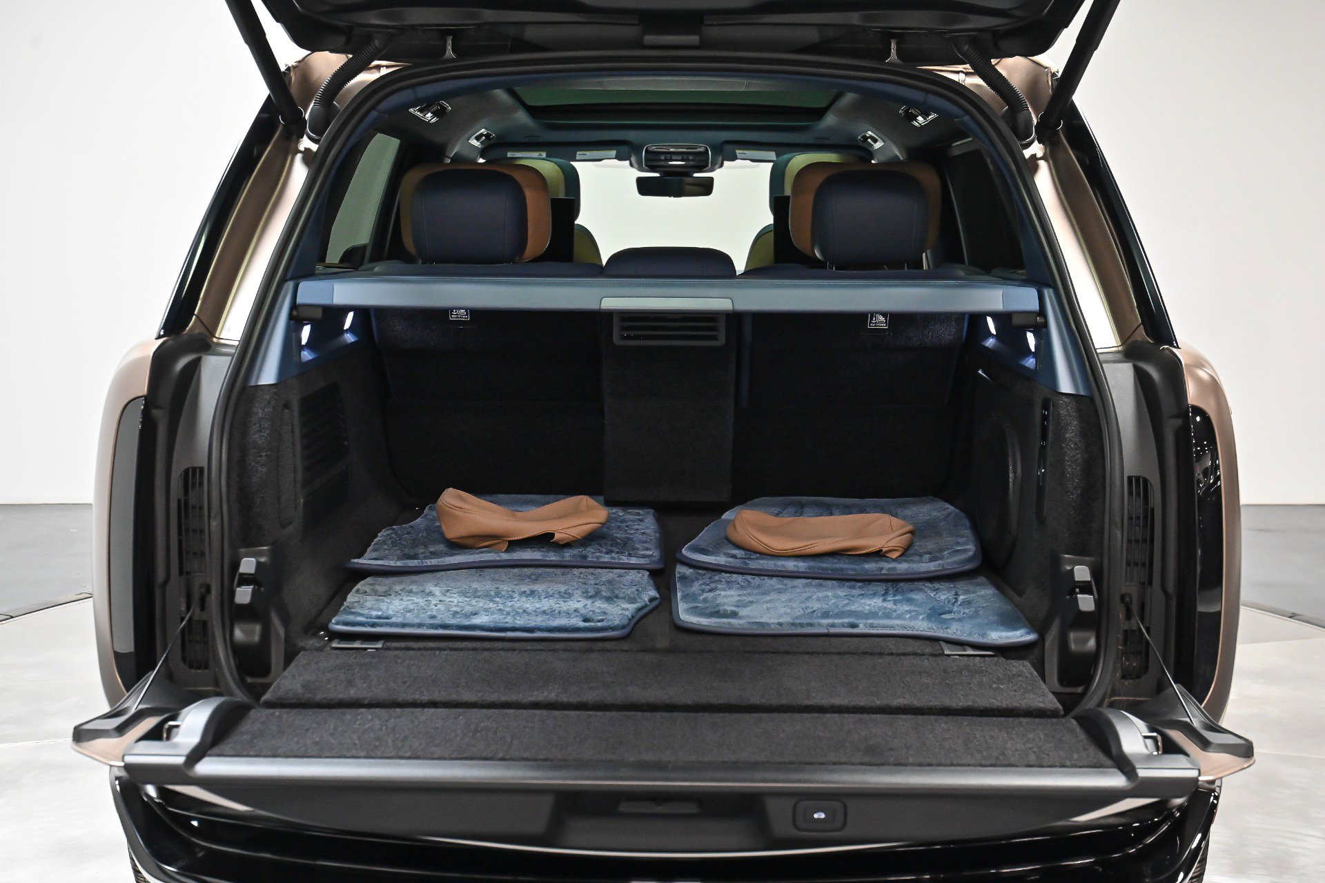 Used 2023 Land Rover Range Rover LWB SV Autobiography image 79