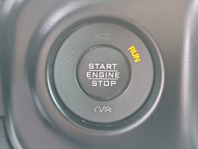 Used 2020 Jeep Wrangler Sport image 12