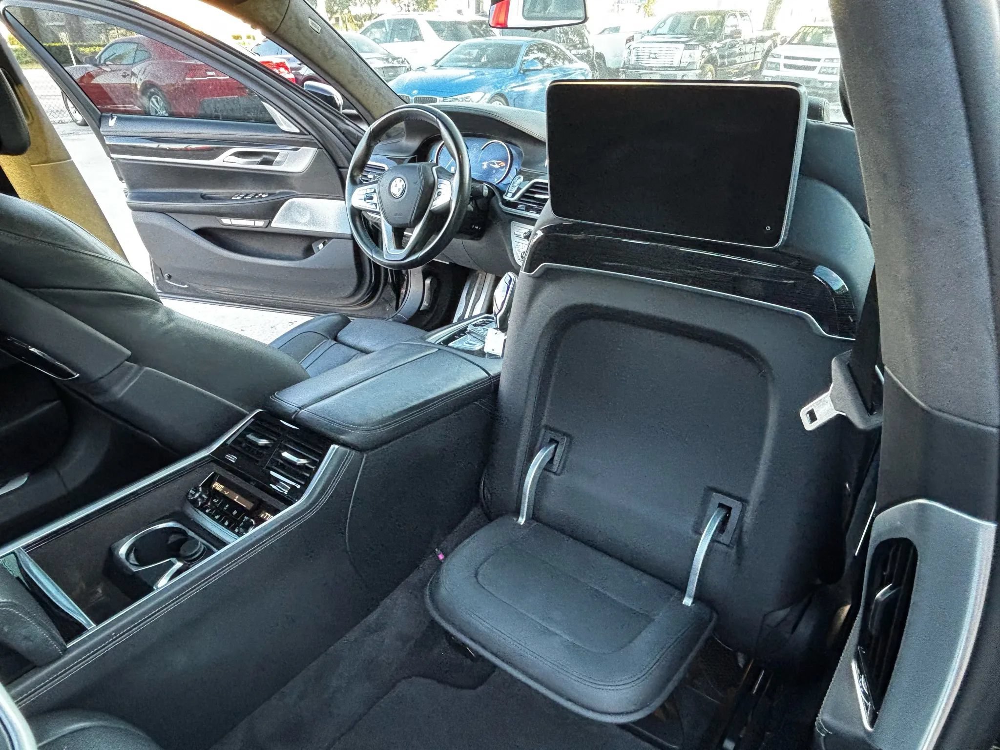 Used 2017 BMW 750i RWD image 20
