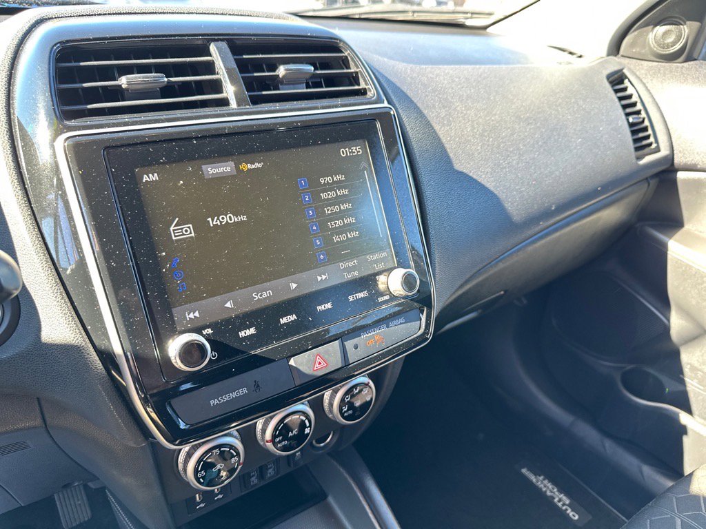 Used 2021 Mitsubishi Outlander Sport SE image 27