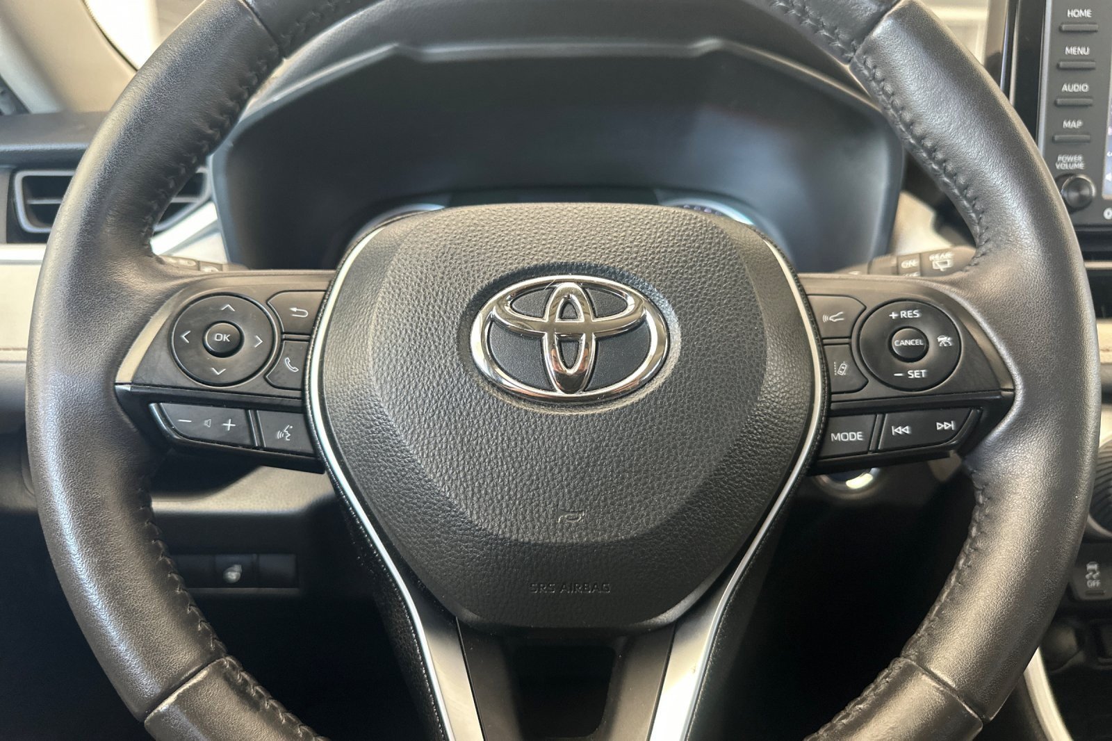 Used 2021 Toyota RAV4 XLE w/ XLE Grade Weather Package AWD/4WD image 22