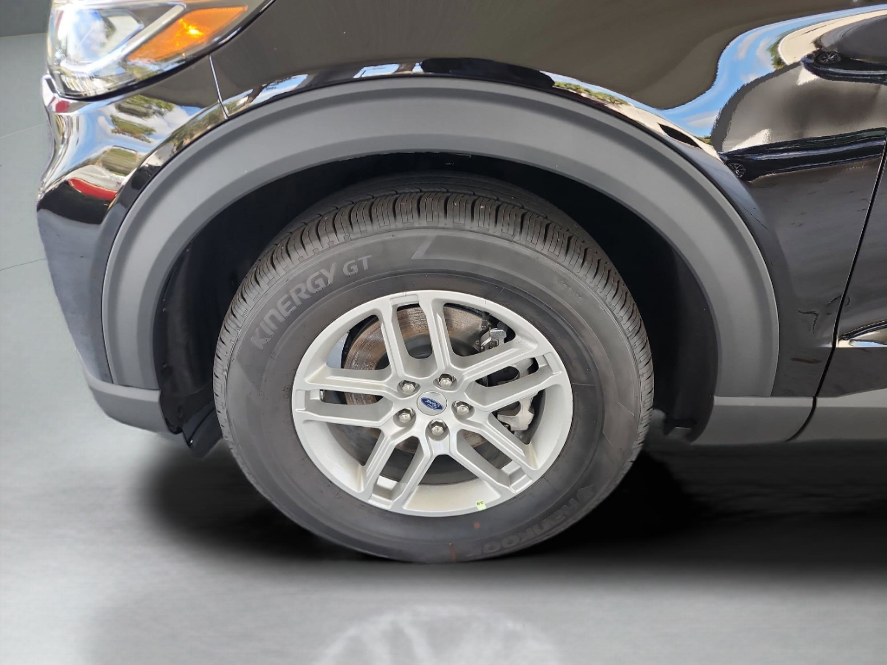 New 2026 Ford Explorer Active image 26