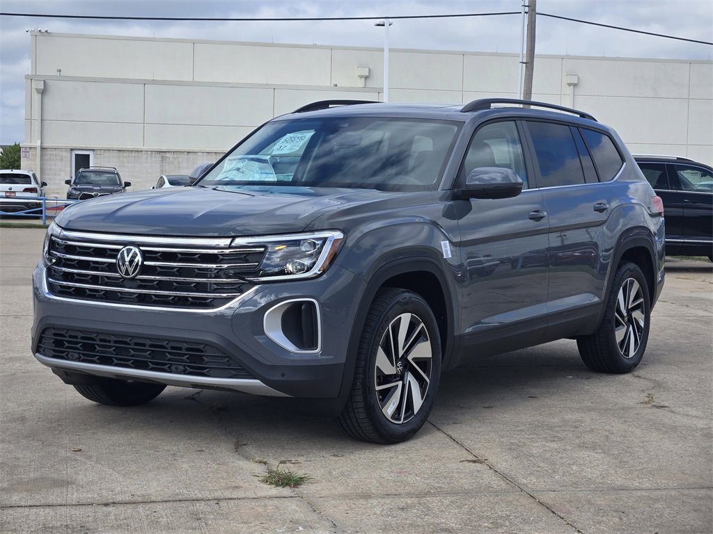New 2026 Volkswagen Atlas SE image 2