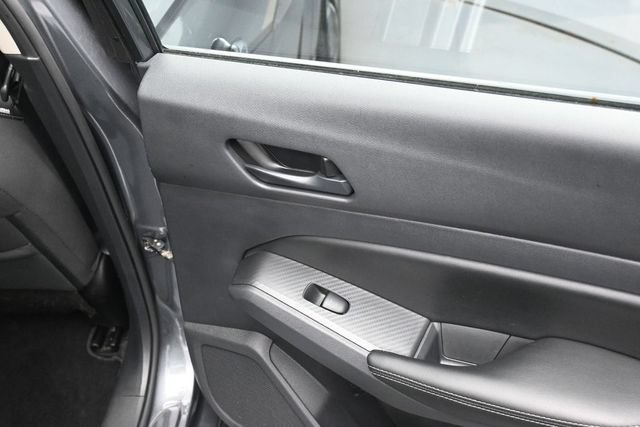 Used 2024 Nissan Altima 2.5 SV FWD image 30
