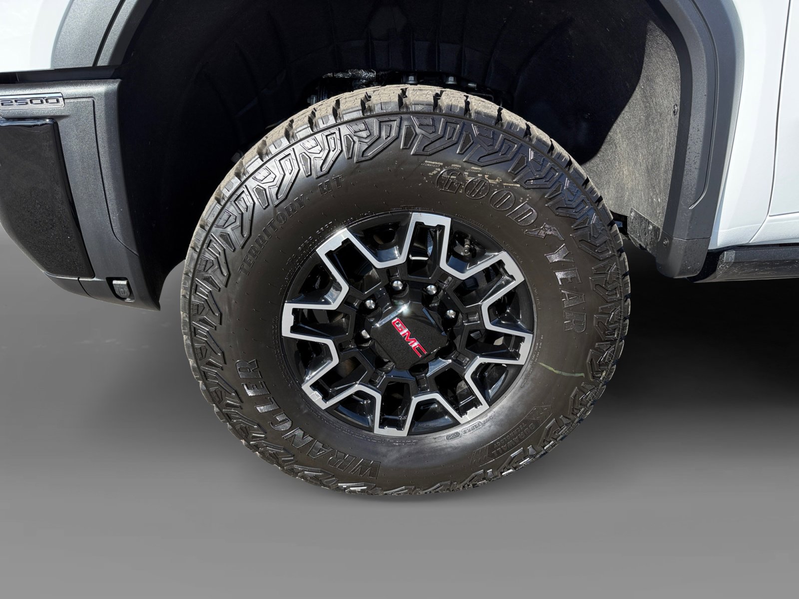 New 2026 GMC Sierra 2500 AT4X image 9