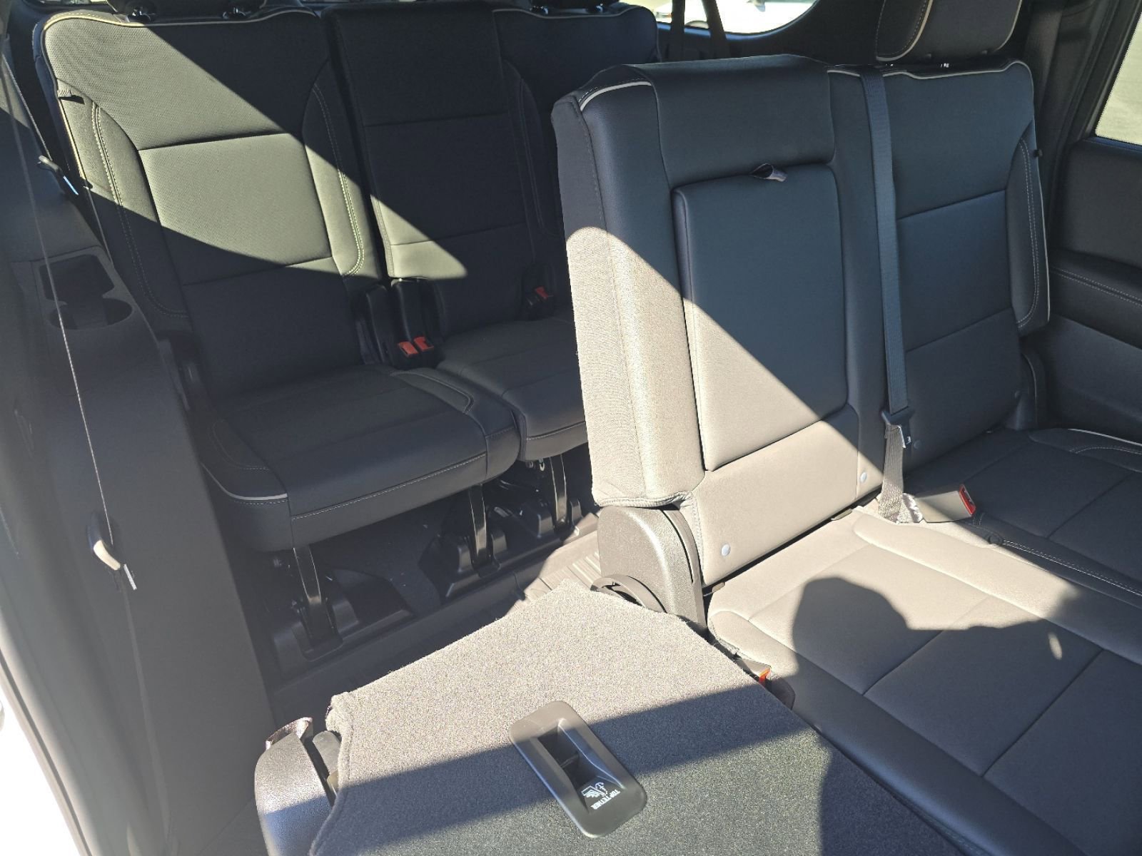 New 2026 GMC Yukon XL Elevation image 27