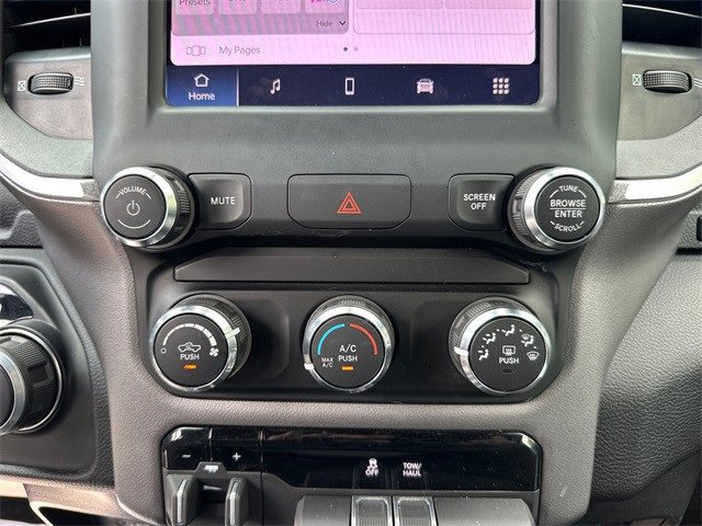 Used 2024 RAM 2500 Big Horn w/ Bed Utility Group image 18