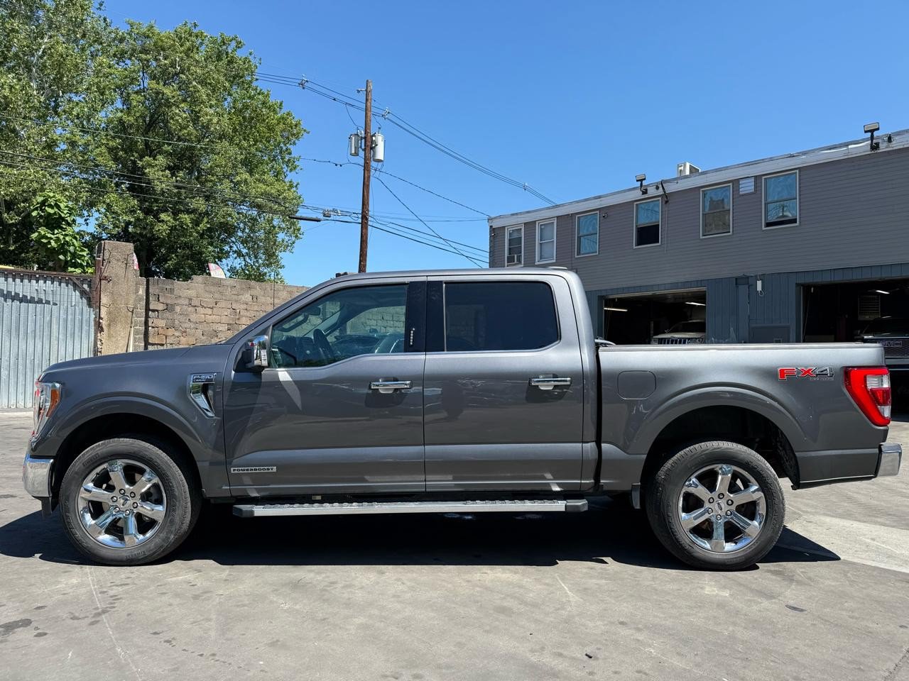 Used 2023 Ford F150 Lariat w/ Equipment Group 502A High AWD/4WD image 3