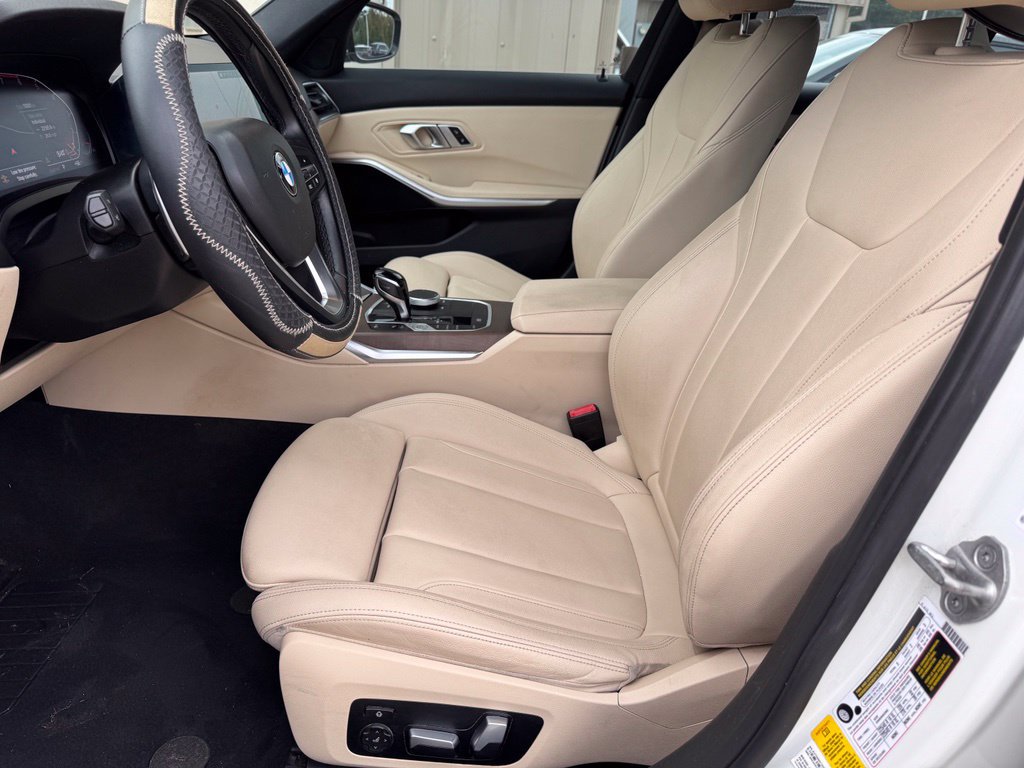 Used 2021 BMW 330i Sedan w/ Convenience Package RWD image 11