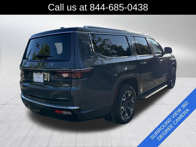 Used 2023 Jeep Wagoneer L Series III w/ Convenience Group I RWD image 5