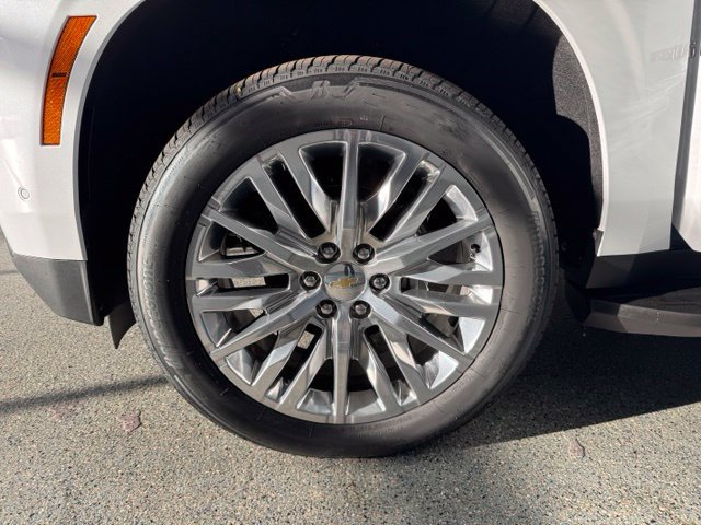 New 2027 Chevrolet Suburban High Country w/ Sun And Tow Package AWD/4WD image 27