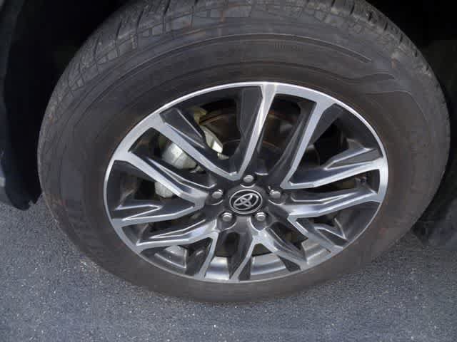 Certified 2026 Toyota Corolla Cross XLE FWD image 20