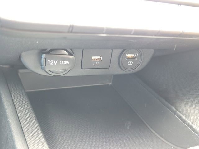 Certified 2023 Hyundai Elantra SE image 13