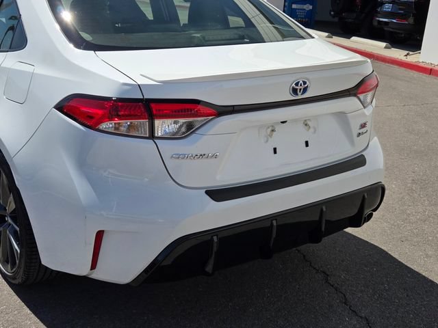 Used 2025 Toyota Corolla SE w/ Convenience Package FWD image 5