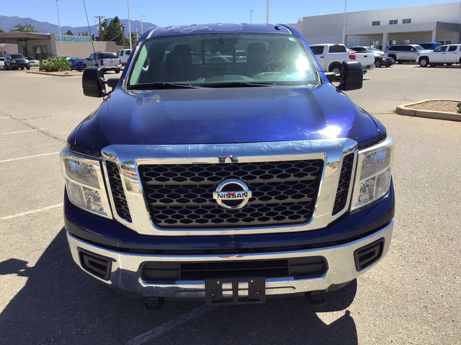 Used 2017 Nissan Titan SV AWD/4WD image 8