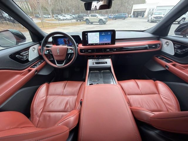 Used 2025 Lincoln Aviator Reserve w/ Equipment Group 201A image 13
